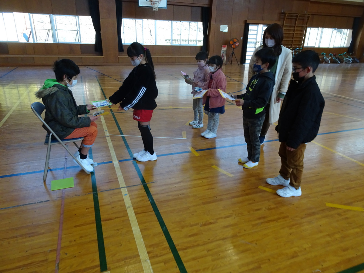 曽於市立中谷小学校 6年生を送る会